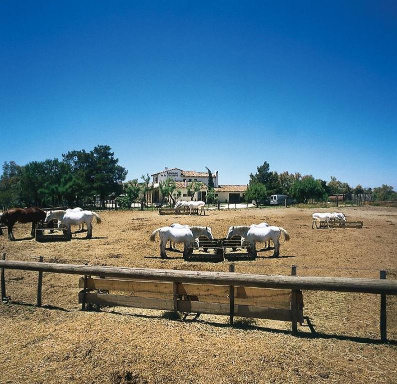Auberge De La Fadaise Saintes-Maries-de-la-Mer Exterior photo
