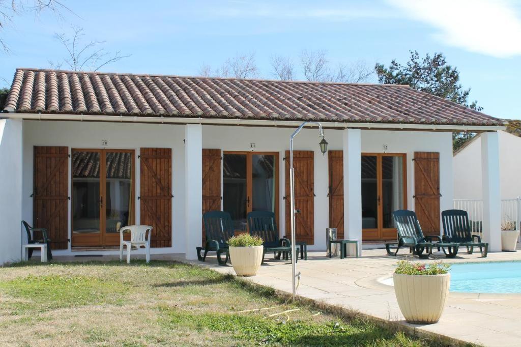 Auberge De La Fadaise Saintes-Maries-de-la-Mer Exterior photo